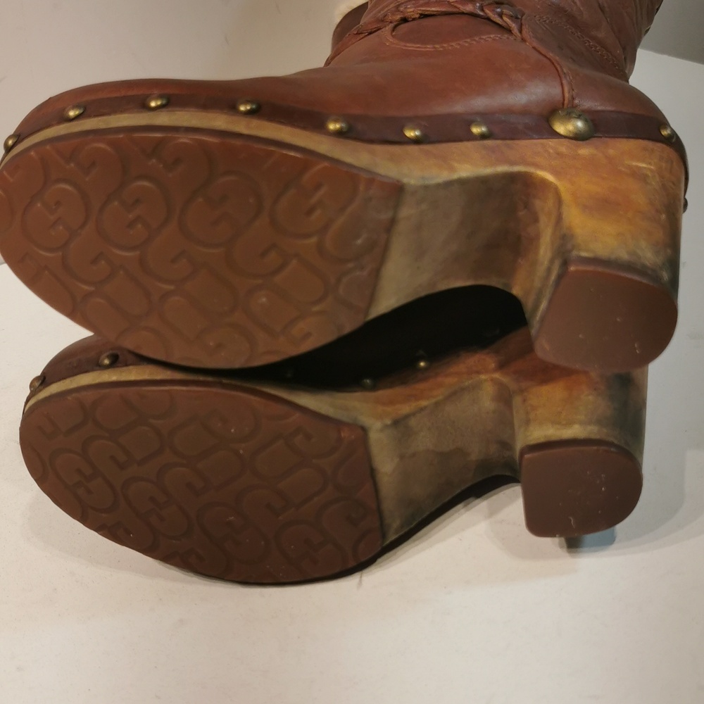 UGG Australia Savanna high clog boots size 7 sheepskin wooden heel - Picture 9 of 11